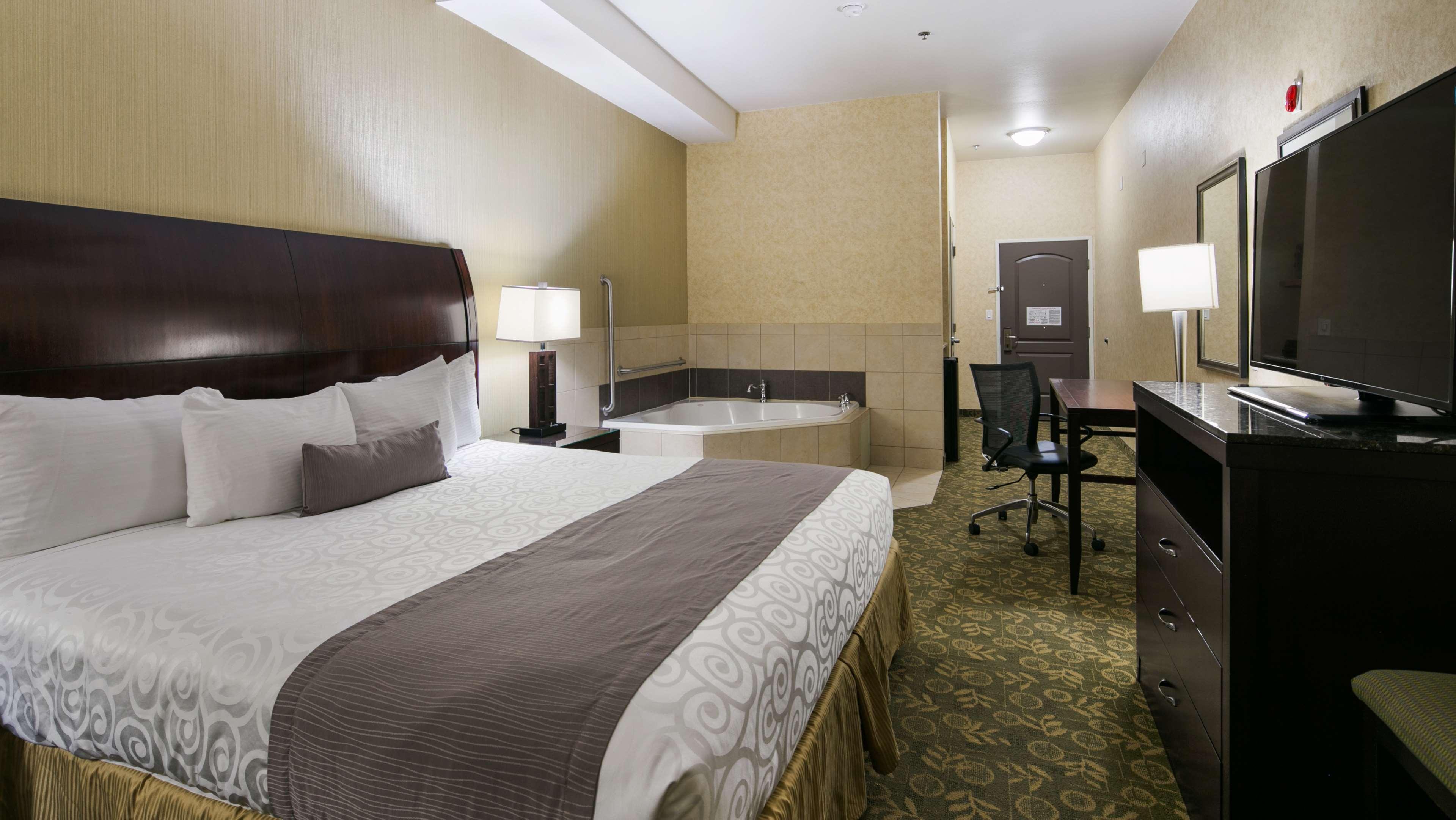 Best Western Plus Wasco Inn & Suites Extérieur photo