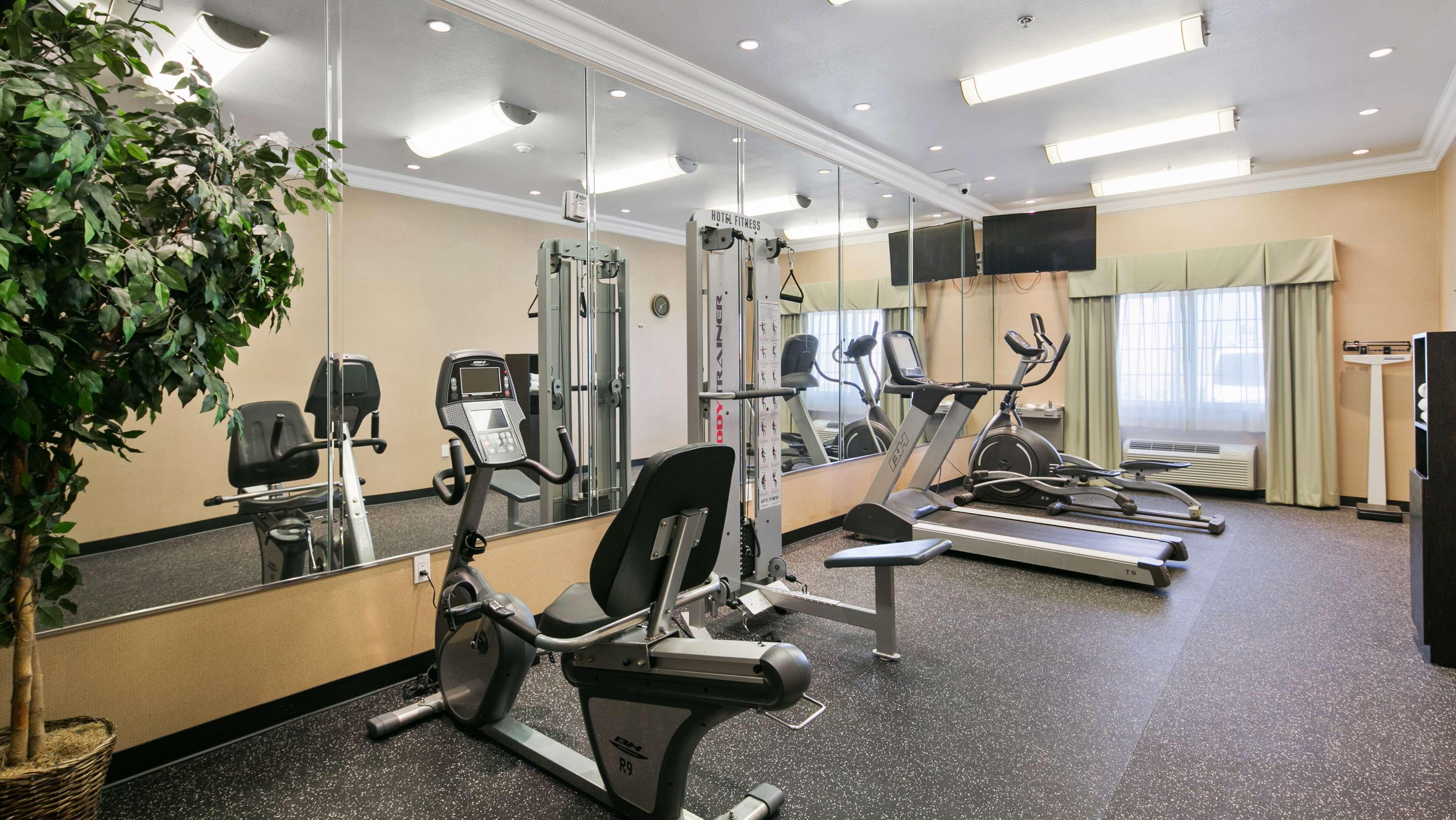 Best Western Plus Wasco Inn & Suites Extérieur photo