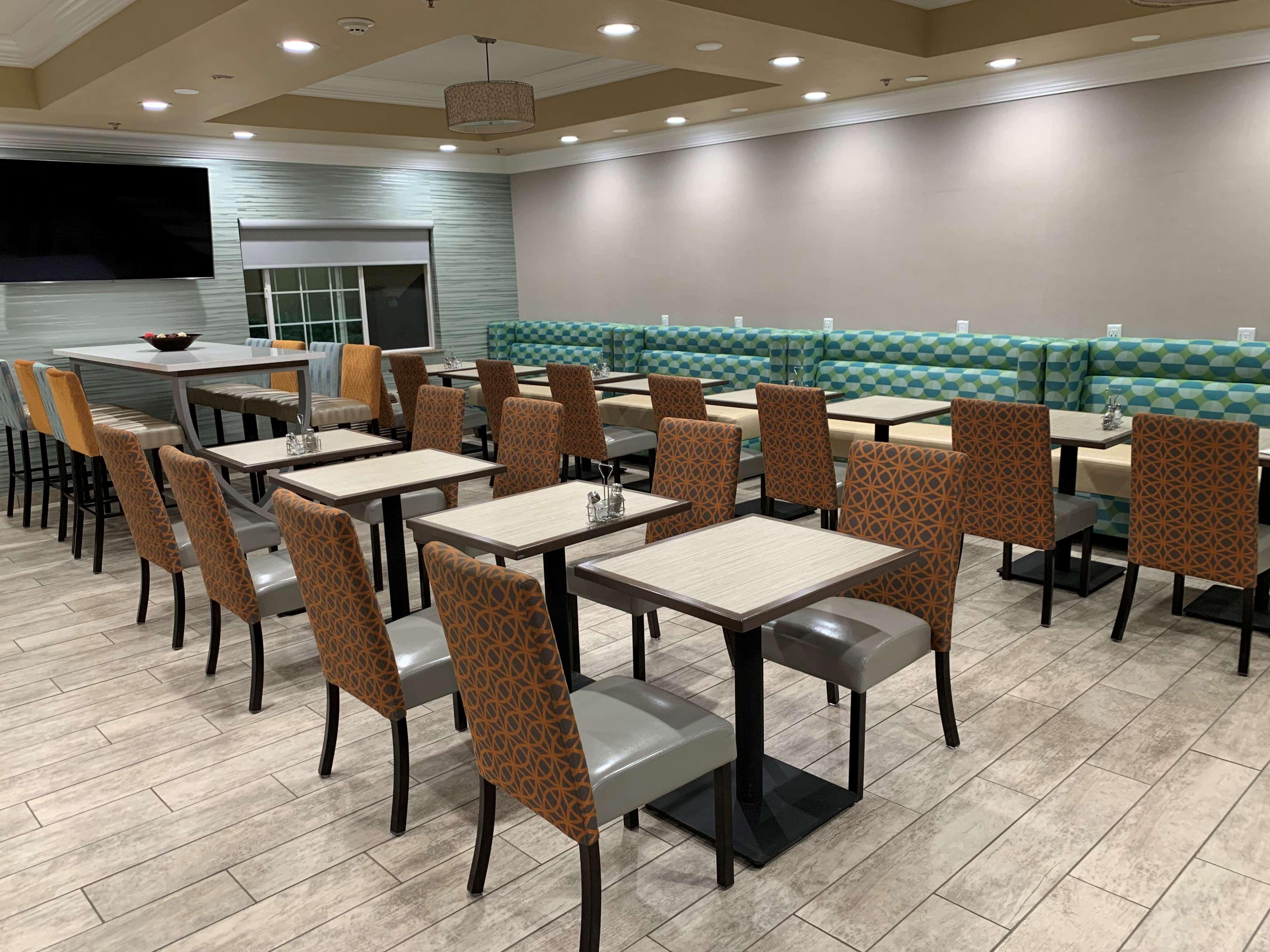 Best Western Plus Wasco Inn & Suites Extérieur photo