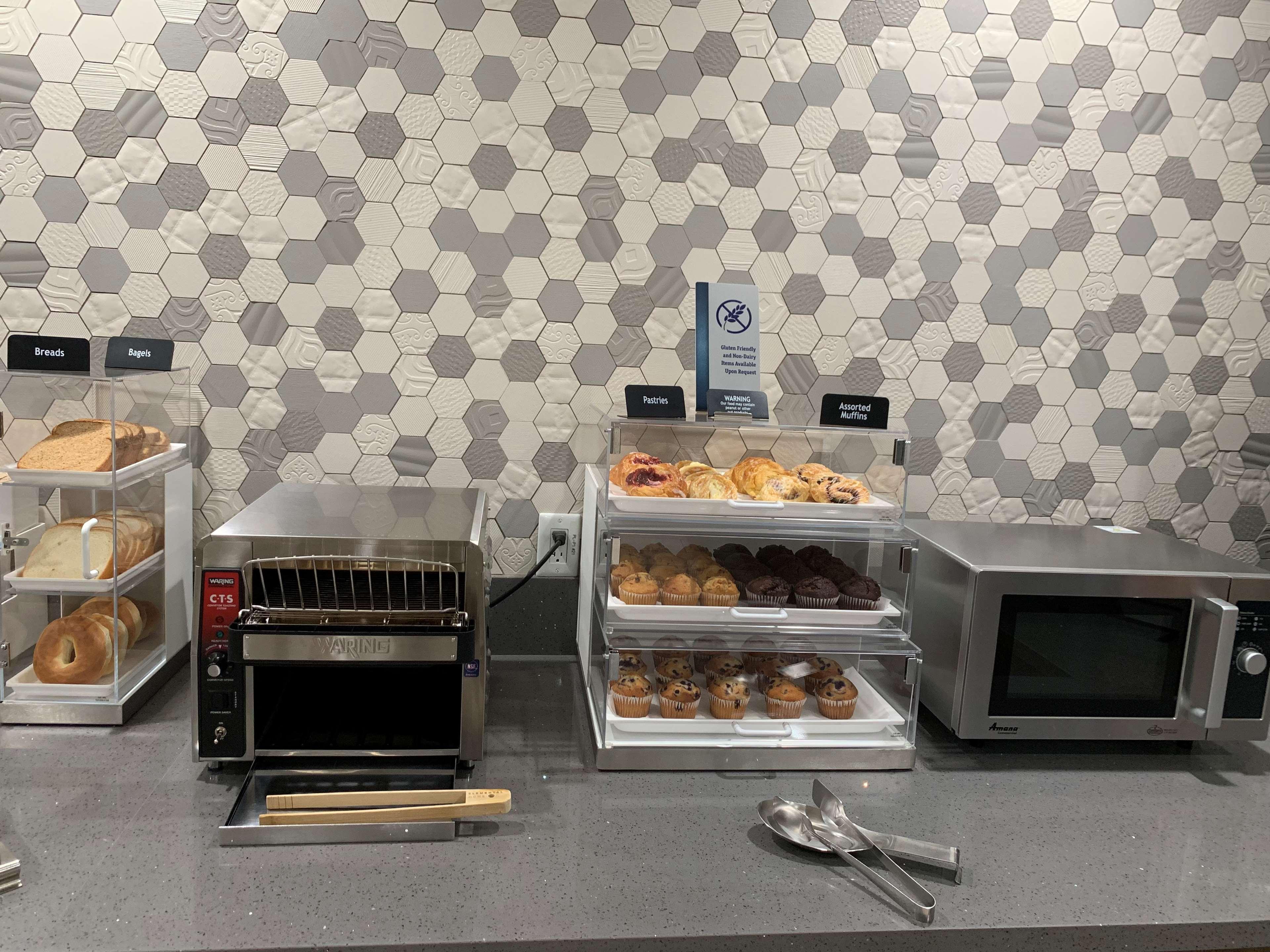 Best Western Plus Wasco Inn & Suites Extérieur photo