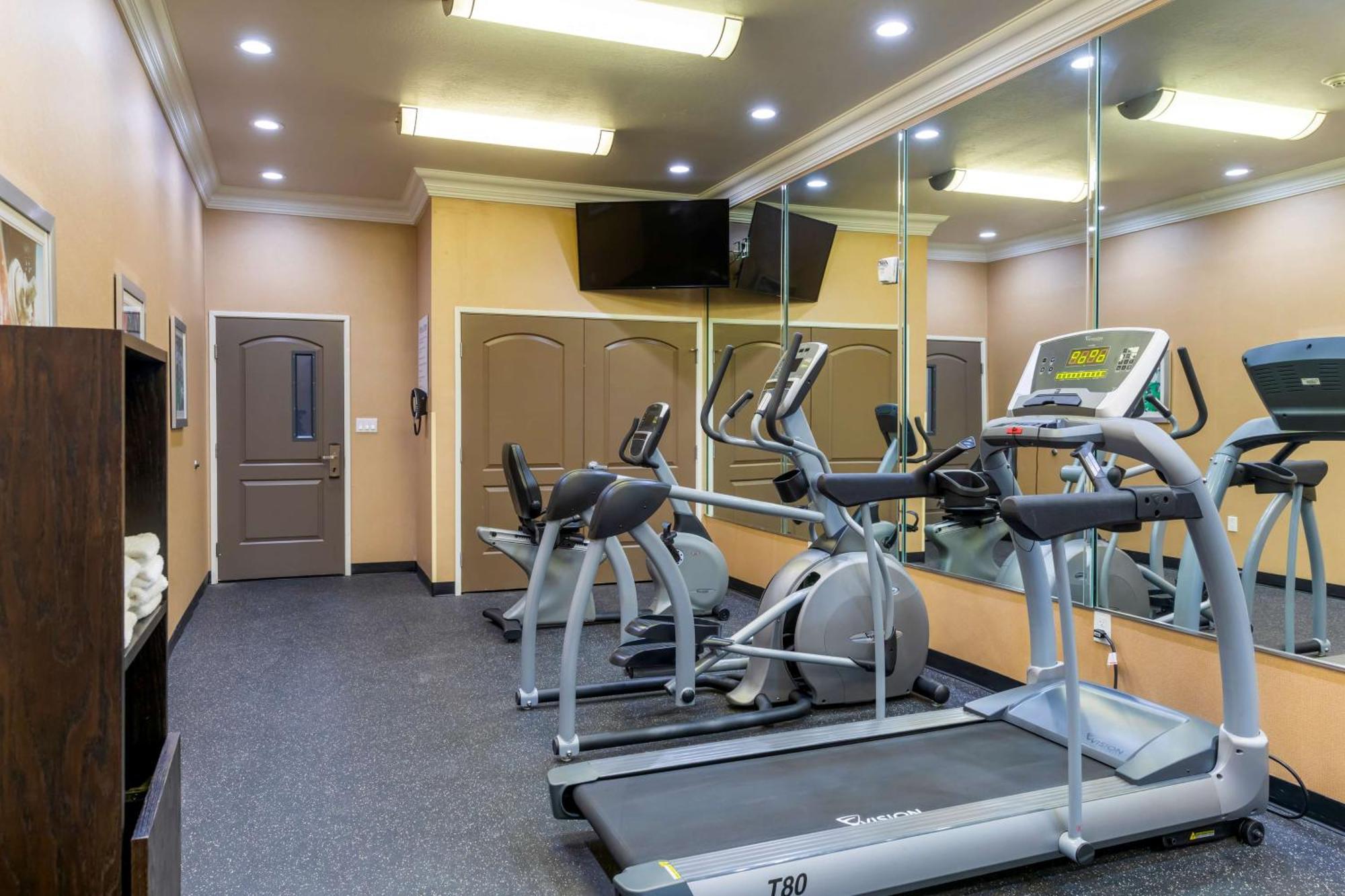 Best Western Plus Wasco Inn & Suites Extérieur photo