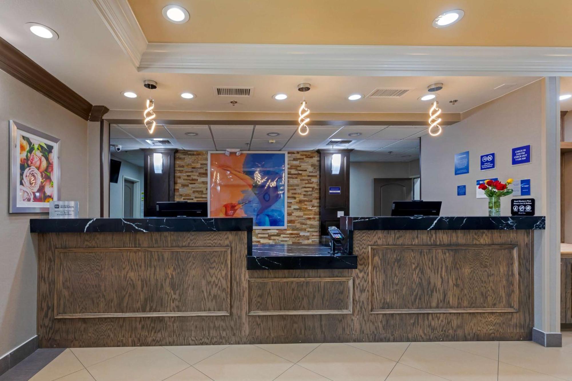 Best Western Plus Wasco Inn & Suites Extérieur photo