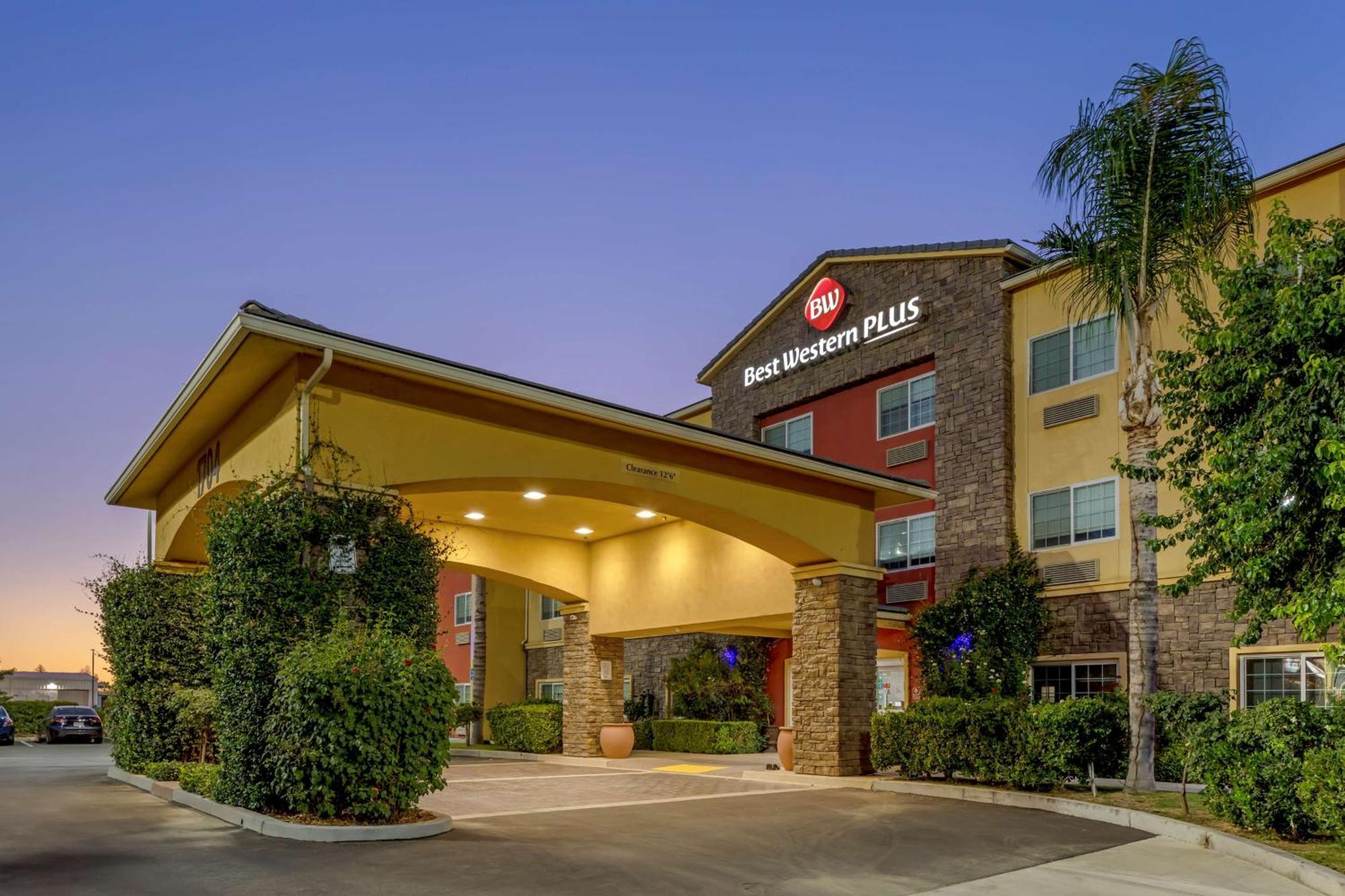 Best Western Plus Wasco Inn & Suites Extérieur photo