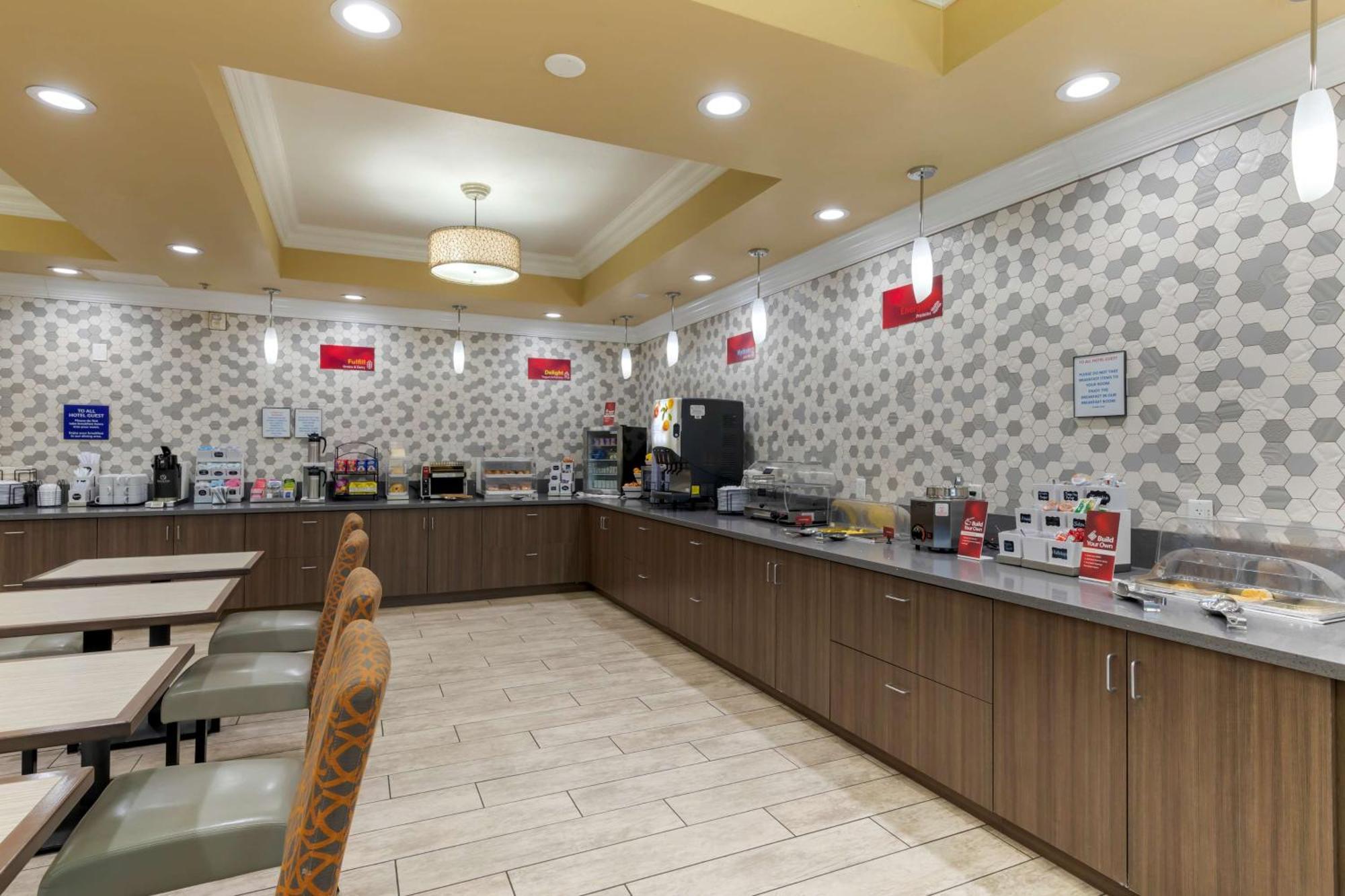 Best Western Plus Wasco Inn & Suites Extérieur photo